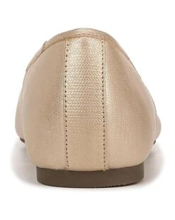 VIONIC Orinda | Flats -Shoes That Move 61AKQ1JE6UL. AC SR736920